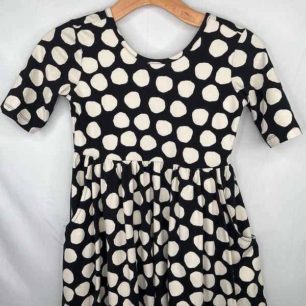 Size 10 (140): Hanna Andersson Black/White Dots Dress