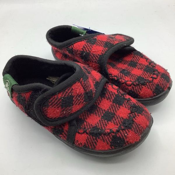 Size 7: Kamik Black/Red Plaid Velcro Strap Slippers