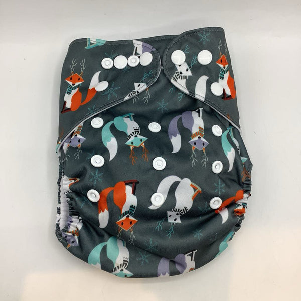 Size OS: Grey/Multicolor Winter Foxes Snap Diaper