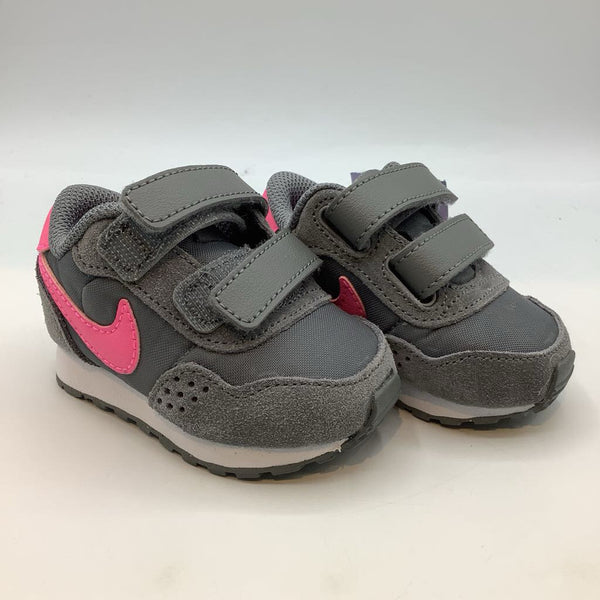 Size 2: Nike Grey/Pink Velcro Strap Sneakers