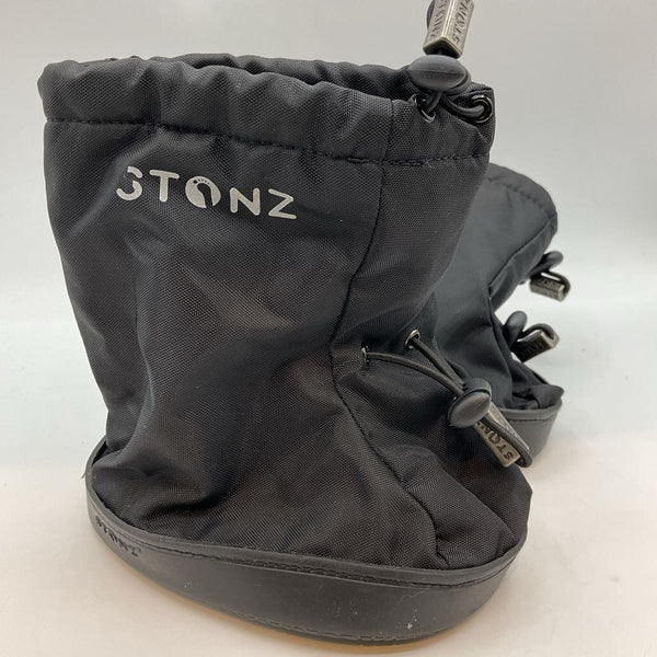 Size L: Stonz Black Toggle Soft Sole Winter Booties