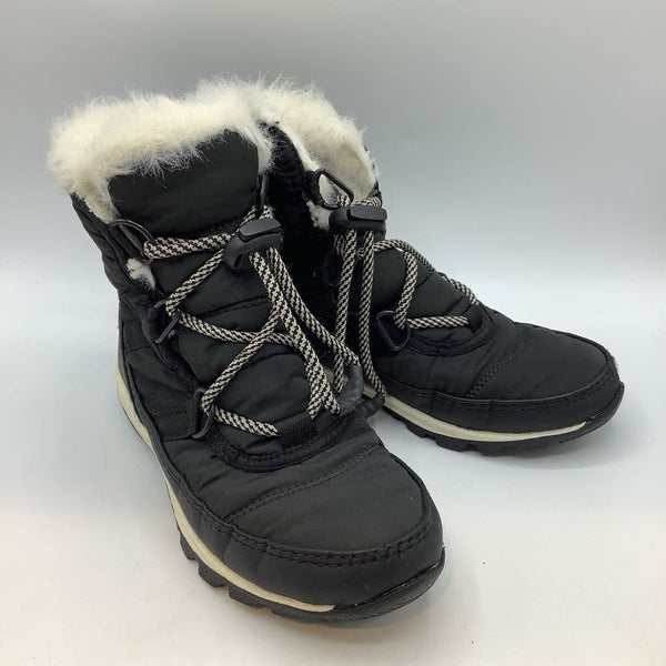 Size 1Y: Sorel Black/White Faux Fur Trim Toggle Snow Boots