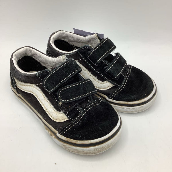 Size 5: Vans Black/White Velcro Strap Sneakers REDUCED