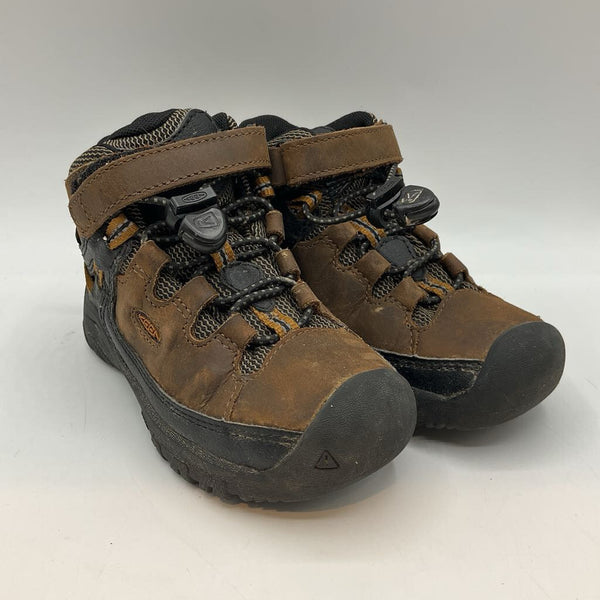 Size 9: Columbia Brown/Black Velcro/Toggle Hiking Boots