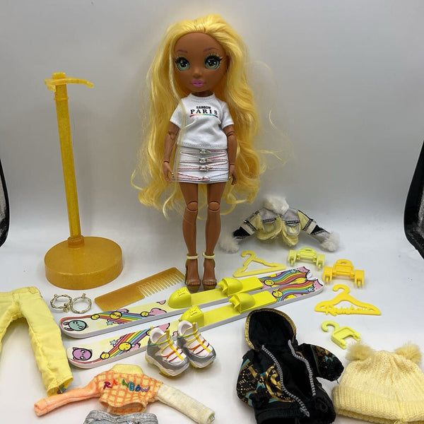 Rainbow High Sunny Fashion Doll/Accessories