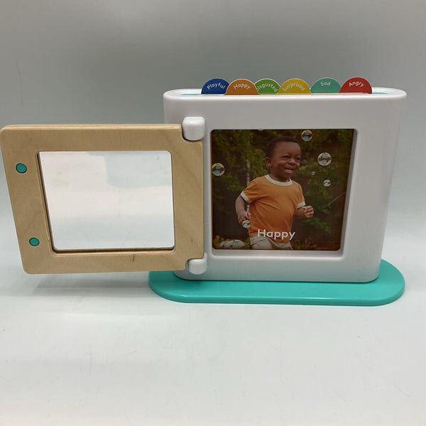 Lovevery Emotion Match Mirror & Card Set