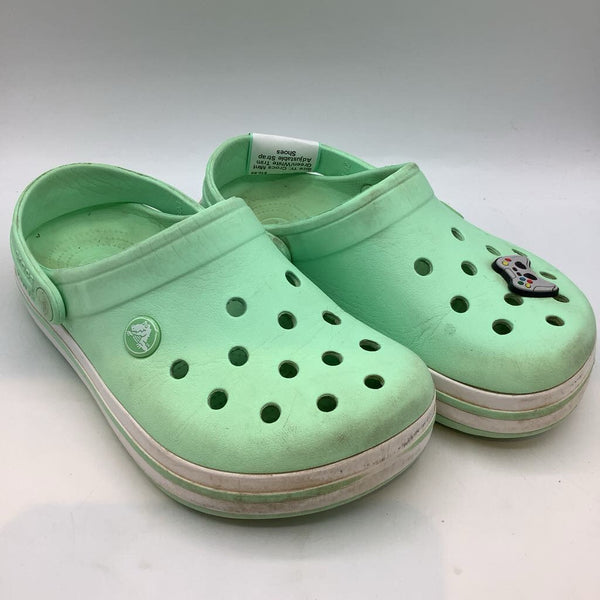 Size 1Y: Crocs Mint Green/White Trim Adjustable Strap Shoes