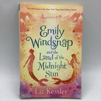 Emily Windsnap and the Land of the Midnight Sun (paperback)