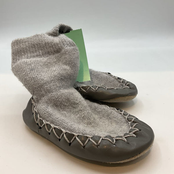 Size 4-6: Grey Slipper Socks