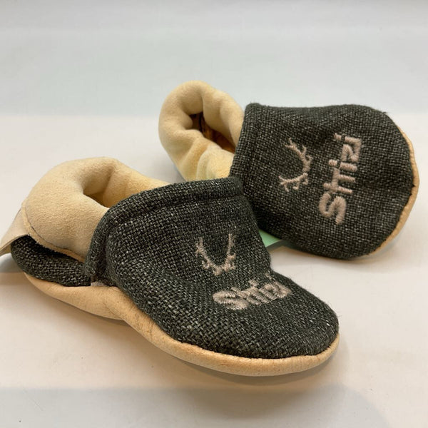 Size 3-6m: Strizi Green/White Soft Sole Booties