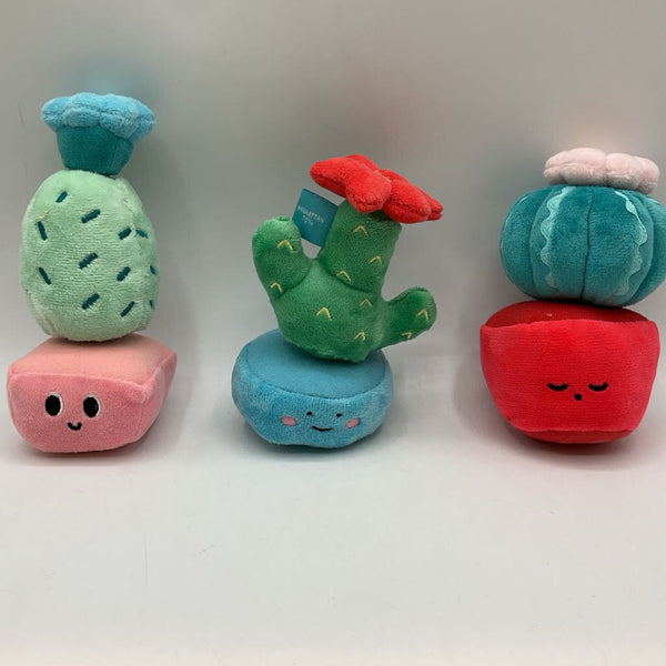 Manhattan Toy Cactus Garden Mix & Match Magnetic Plush Stackers