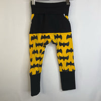 Size 12m-3: Beaneroobaby Black/Yellow Batman Symbol Leggings -NEW