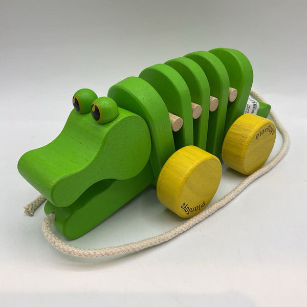 PlanToys Rainbow Pull Along Alligator