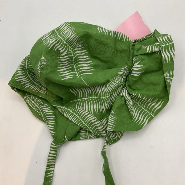 Size 6-12m: Kate Quinn Green/White Leaves Bonnet