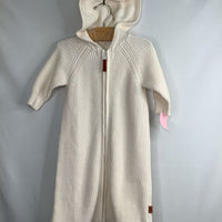 Size 18-21lbs (M): Goumi White Knit Wearable Blanket