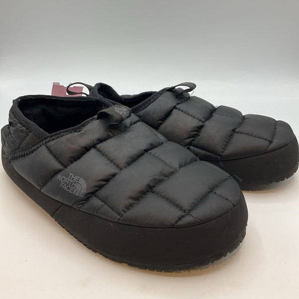 Size 4Y: The North Face Black Thermoball Quilted Mules