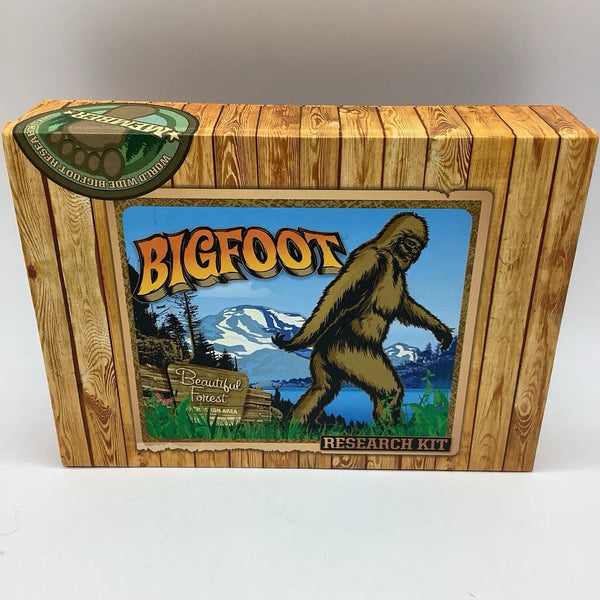 Accoutrements Bigfoot Research Kit