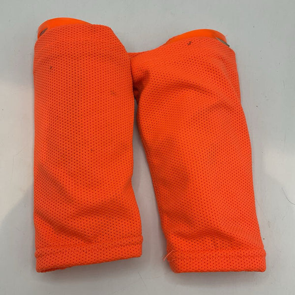 SizeOS Youth: Orange Shin Guards