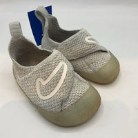 Size 5: Nike Grey Knit Velcro Walker Shoes