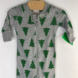 Size 0-3m (50): Hanna Andersson Grey/Green Trees Organic Cotton 1pc Zip-Up Holiday PJs