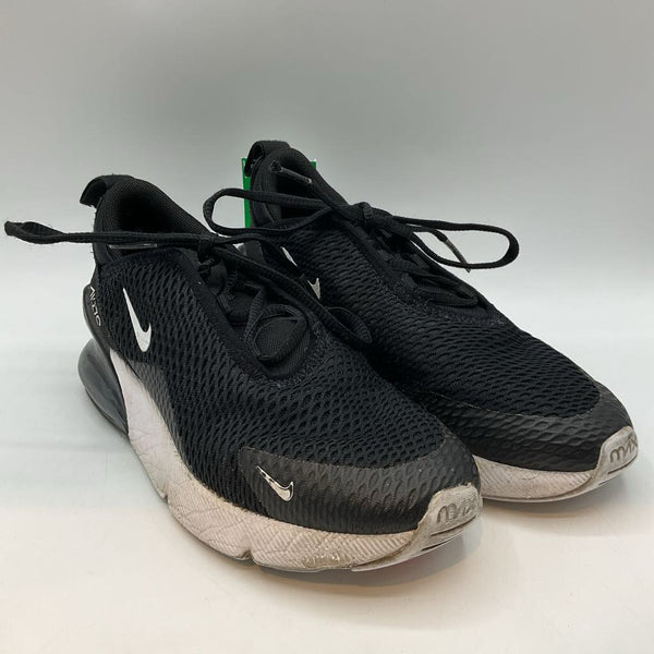 Size 1.5Y: Nike Air 270 Black/White Lace-Up Sneakers