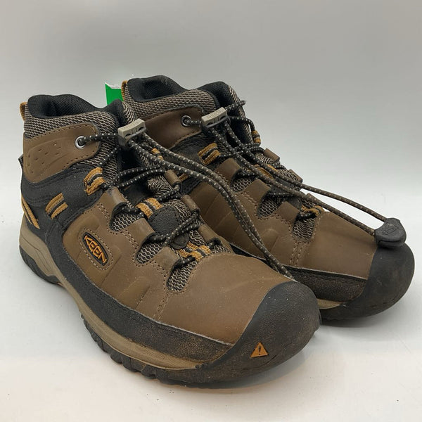 Size 2Y: Keen Brown/Black Toggle Hiking Boots