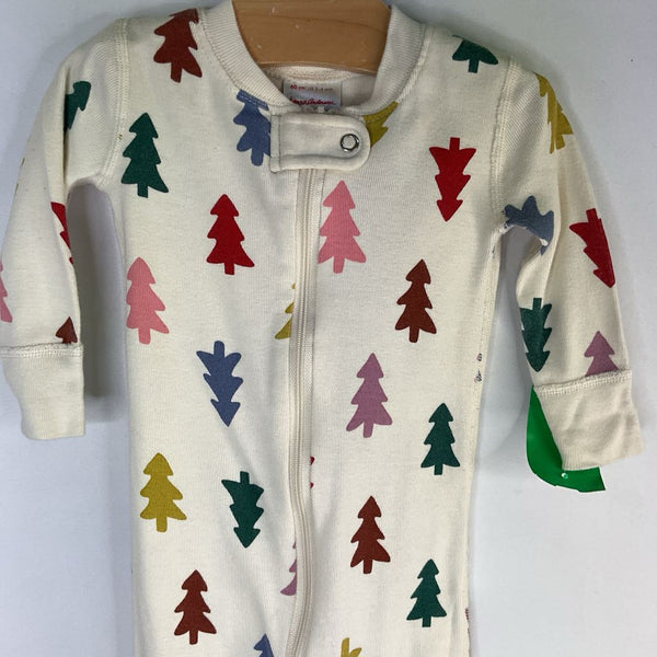 Size 3-6m (60): Hanna Andersson White/Colorful Trees Organic Cotton 1pc Zip-Up Holiday PJs