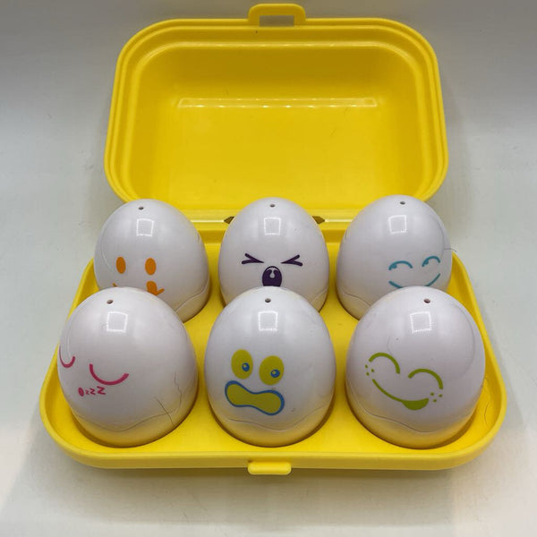 Tomy Toomies Hide & Squeak Eggs