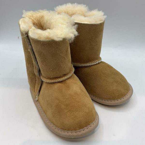 Size 10: UGG Tan Merino Sheepskin Lined Soft Sole Boots