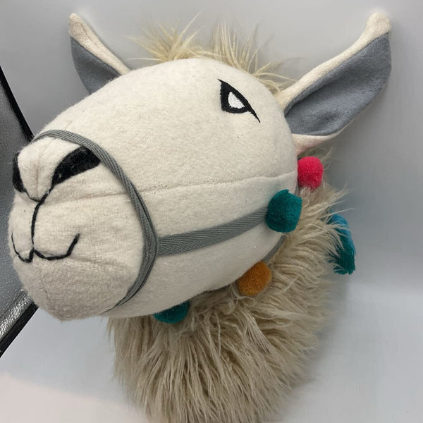 Pillowfort Llama Head Wall Decor
