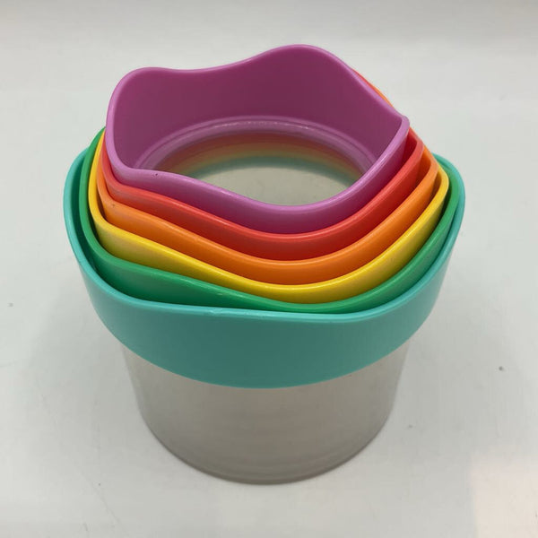 Lovevery Drip Drop Cups