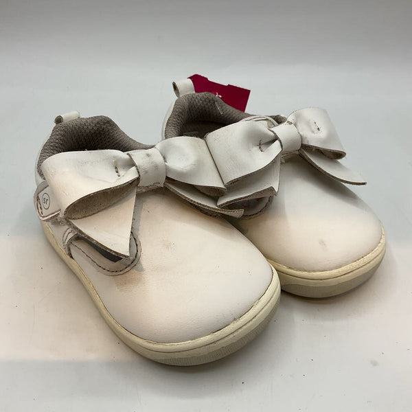 Size 5 Stride Rite White Velcro Strap Mary Janes