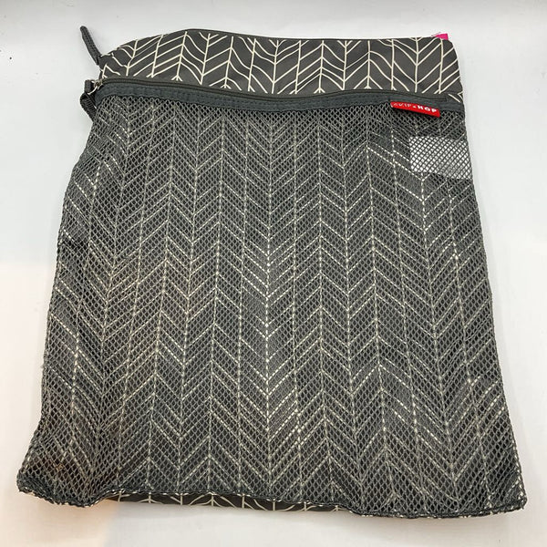 Skip Hop Grey Chevron Print Wet Bag