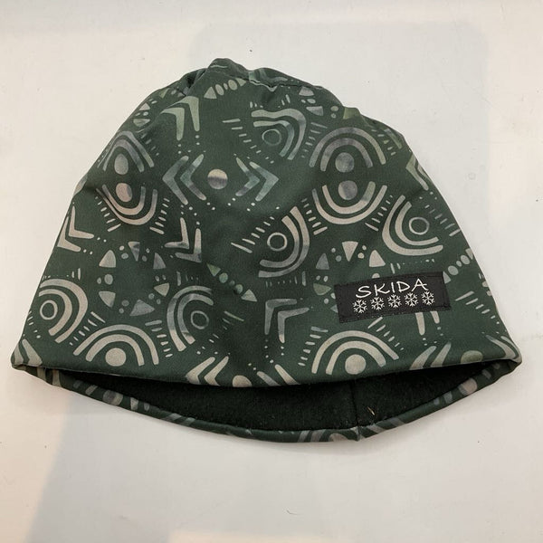 Size OS Youth: Skida Green Print Fleece Lined Beanie