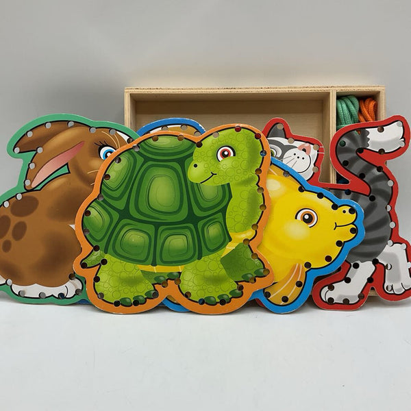 Melissa & Doug: Lace and Trace Animal Pets