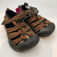 Size 6: Keen Brown/Black Velcro/Toggle Sandals
