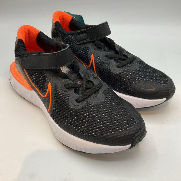 Size 2Y: Nike Black/Orange Velcro Strap Sneakers