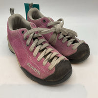 Size 11: ScarpaxVibram Purple Lace-Up Hiking Sneakers
