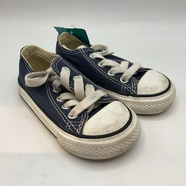 Size 5: Converse Navy Lace Up Sneakers