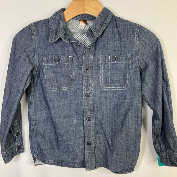 Size 7: Tea Blue Chambray Button-Up Shirt