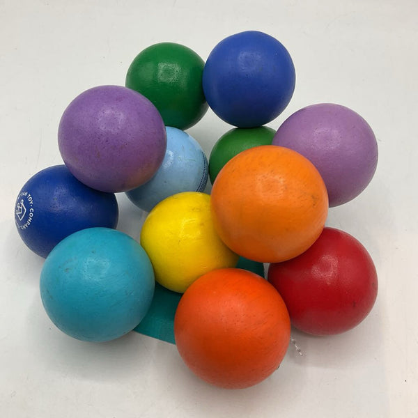Manhattan Toy Rainbow Clutching Beads