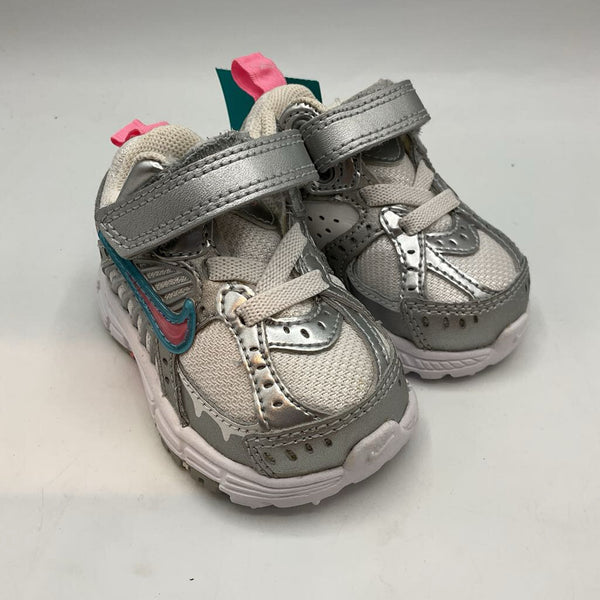 Size 2: Nike Silver/White/Pink Velcro Strap Sneakers
