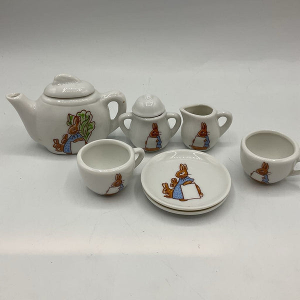 Vintage Mini Beatrix Potter Peter Rabbit Ceramic Set