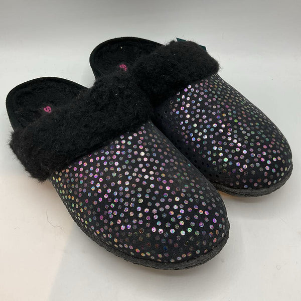 Size 7Y: Sorel Black/Iridescent Dots Slippers