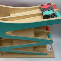 Lovevery Race & Chase Ramp/Cars