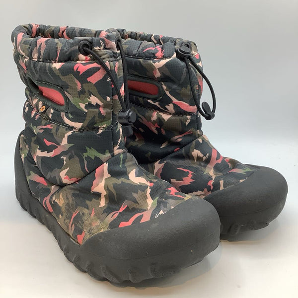 Size 4Y: Bogs Green/Gray Mountain Camo Insulated -30* Snow Boots
