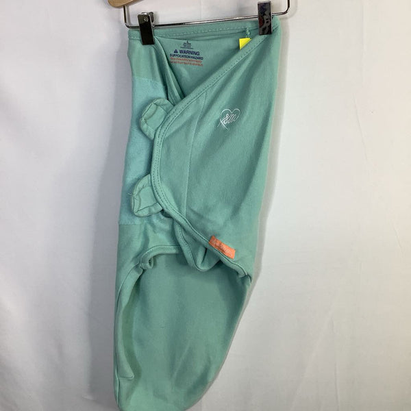 Size SM/MD: Swaddle Me Blue Velcro Swaddle