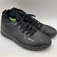 Size 2Y: Nike Bluack Indoor Lace-Up Soccer Cleats