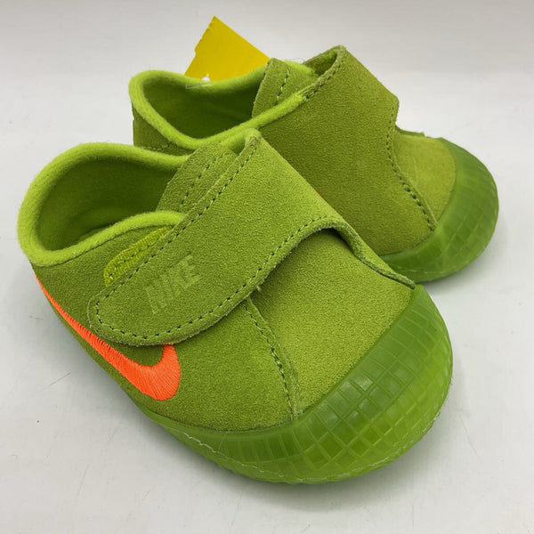 Size 3: Nike Green/Orange Velcro Strap Walker Shoes