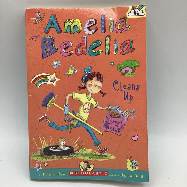 Amelia Bedelia Cleans Up (paperback)